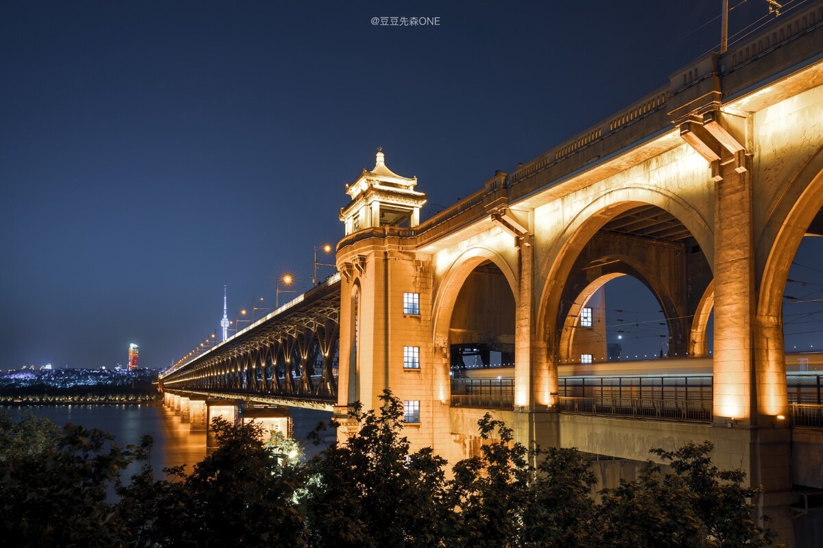 武汉夜总会招聘模特,武汉夜场KTV招聘,2024武汉全新求职